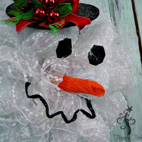 Decorate the Face of the Snowman Wreath