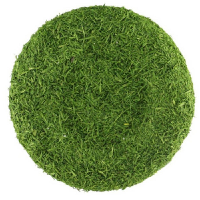 The 7 Green Flower Center MD037009 features a circular mound of finely chopped green tea leaves or herbs, resembling a sunflower center against a plain white background, with a soft and finely shredded texture.