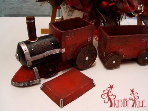 Rustic Red Train Christmas Decoration — Trendy Tree