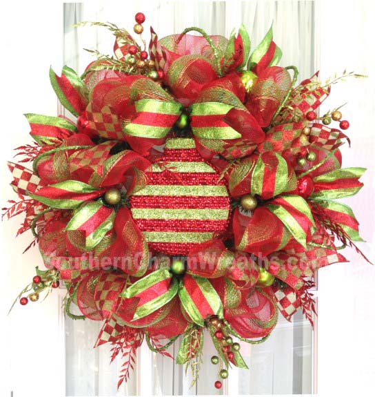 Attaching Large Ornaments to Wreaths