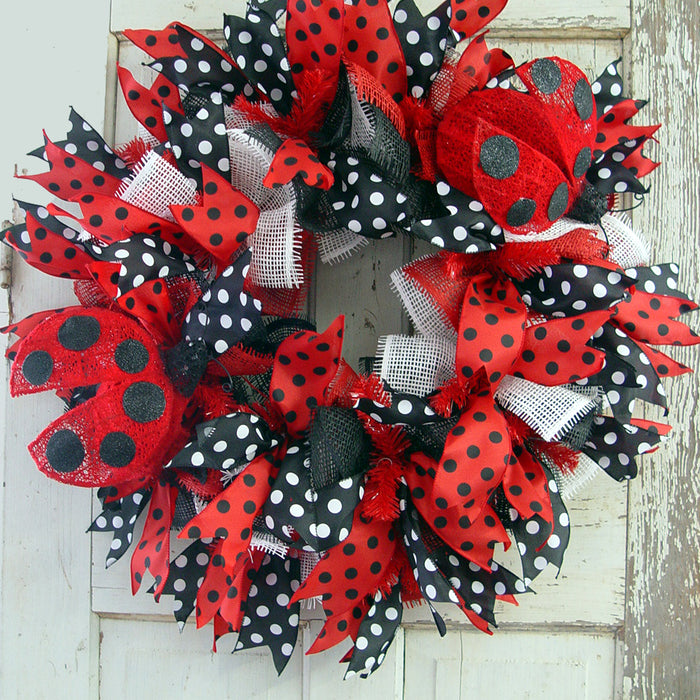 Ladybug Deco Paper Mesh Wreath Tutorial